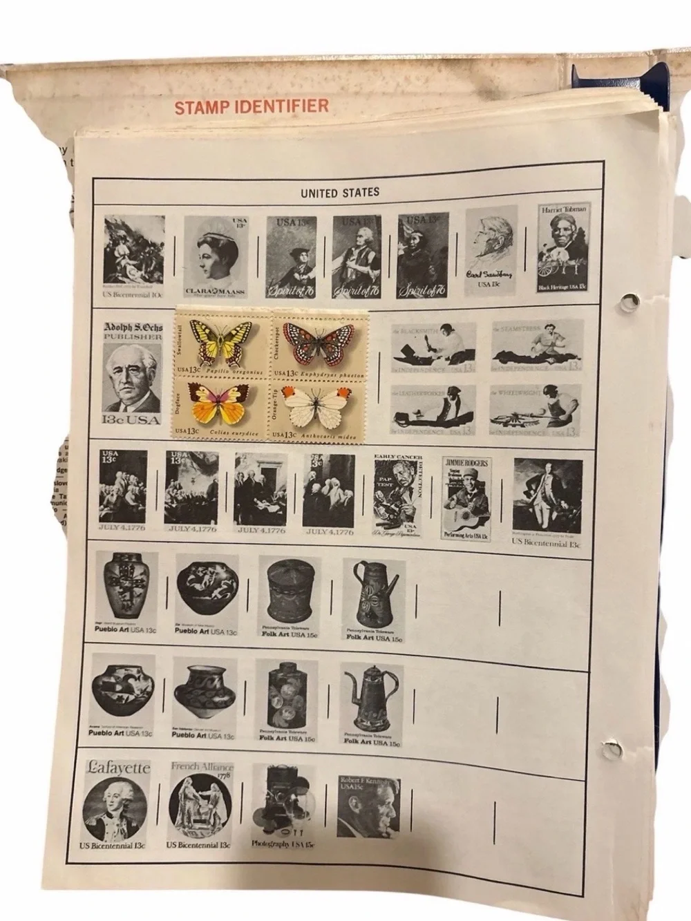 🔥 Vintage Safari World-Wide Stamp Album 1000+ Stamps Canada Germany France 1980🔥 - Picture 3 of 16